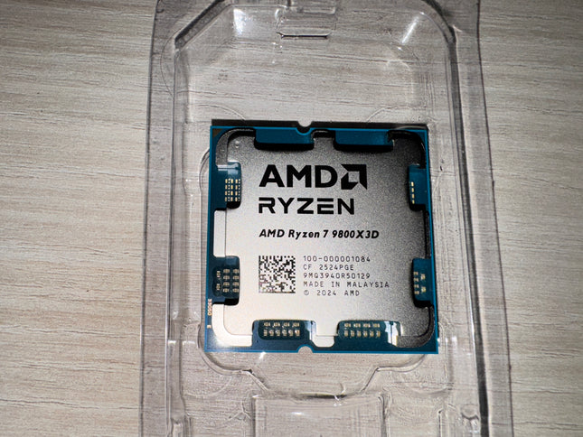 AMD Ryzen 7 9800X3D Tray CPU Prozessor AM5 8-Core 16-Thread 5,2 GHz