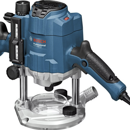Bosch Oberfräse GOF 1250 CE Professional im Set im Karton
