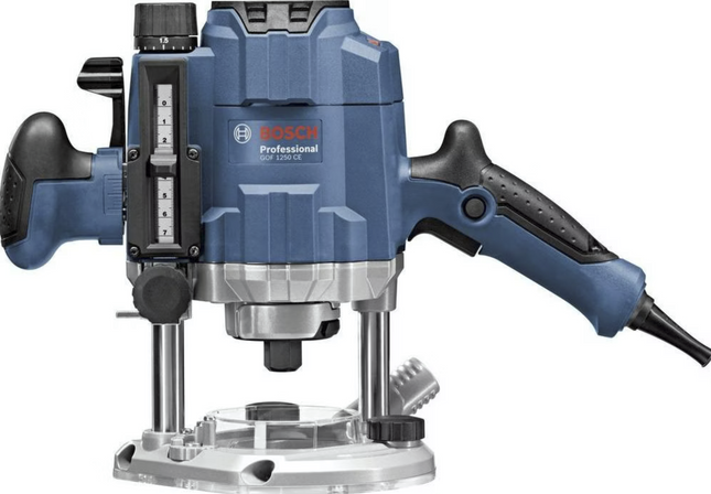 Bosch Oberfräse GOF 1250 CE Professional im Set im Karton